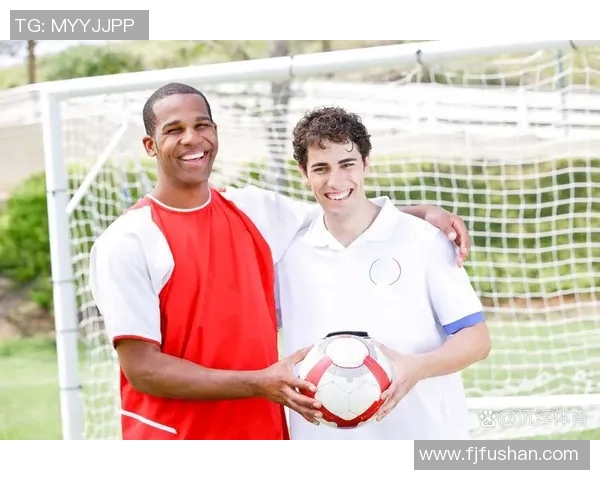 探索足球明星的最佳途径与资源分享,让你全面了解他们的职业生涯与成就 探索足球明星的最佳途径与资源分享,让你全面了解他们的职业生涯与成就