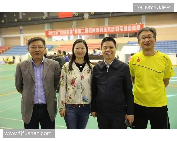 重庆羽毛球队与杭州羽毛球队速度对比赛后分析与战术总结