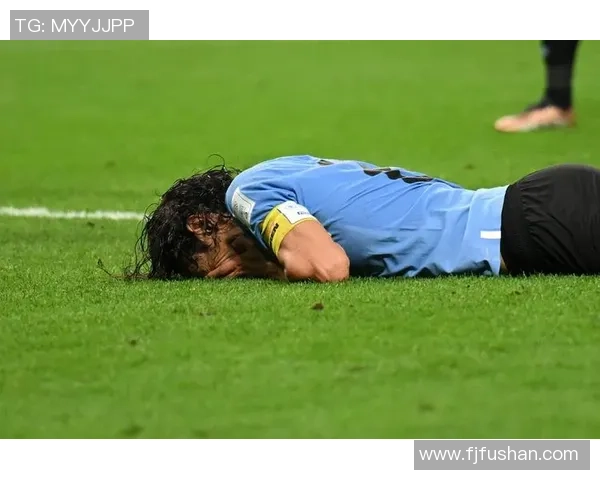 当足球明星化身猛兽揭秘那些会咬人的球场传奇故事