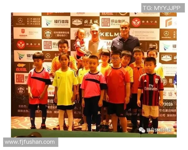 模仿足球明星风采的追随者们如何在生活中展现个性与激情 模仿足球明星风采的追随者们如何在生活中展现个性与激情