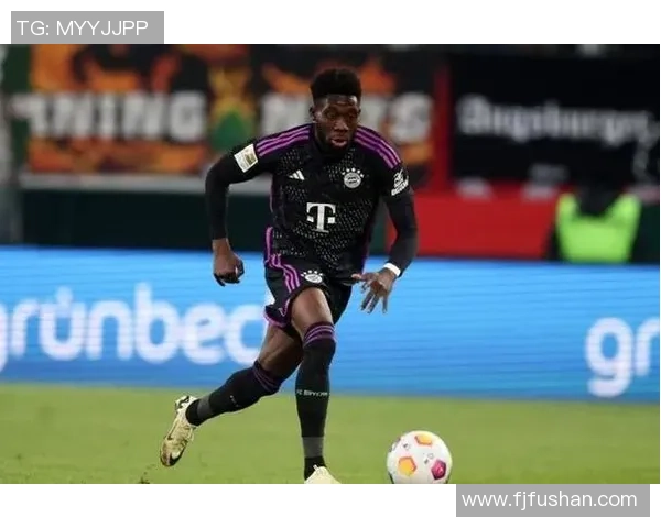 足球明星戴维斯的儿子展现天赋引发媒体热议与球迷期待